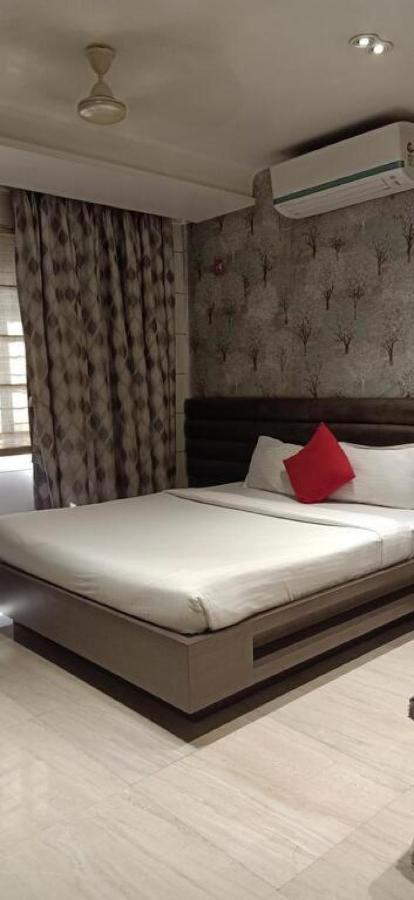 Hotel Pratiksha Residency 나비뭄바이 외부 사진
