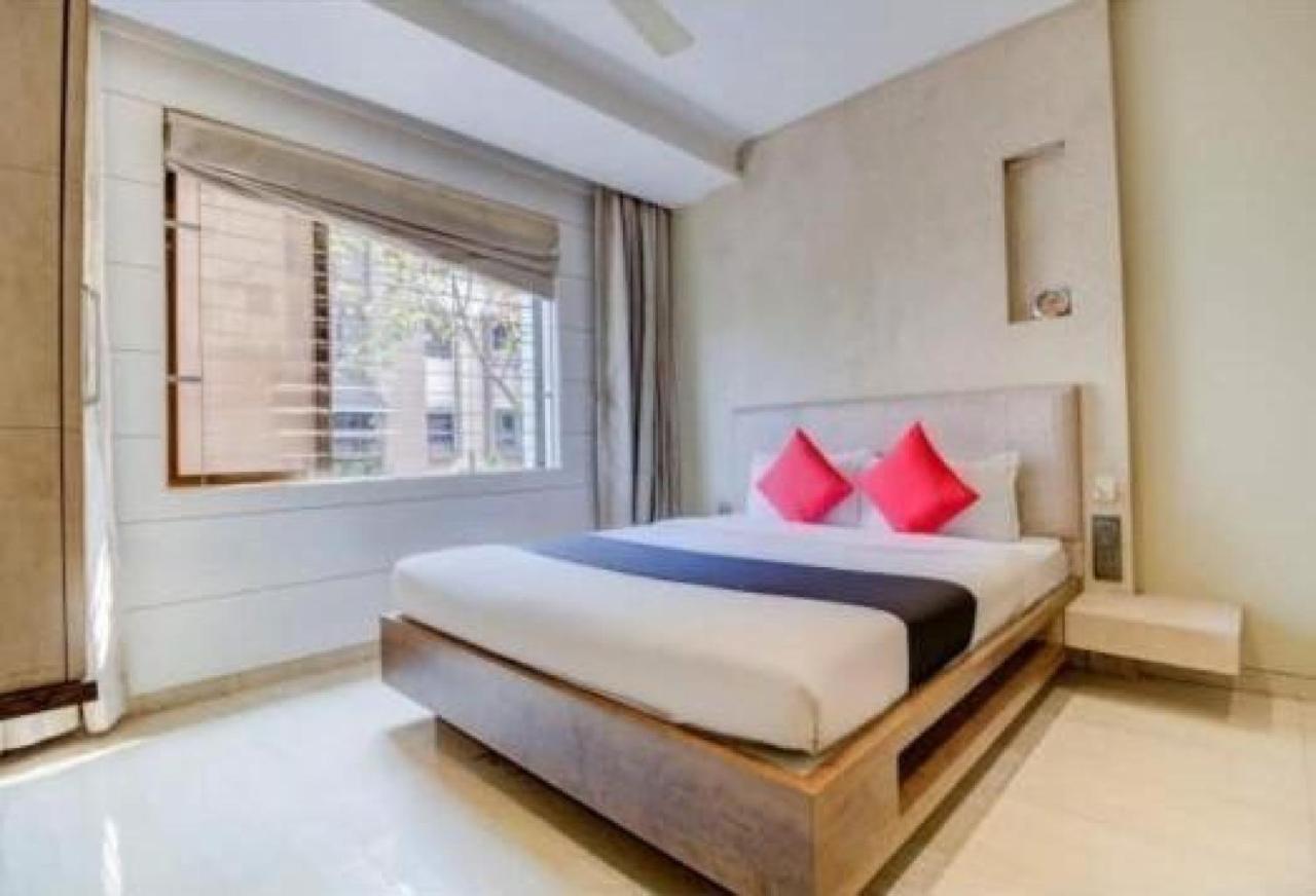 Hotel Pratiksha Residency 나비뭄바이 외부 사진
